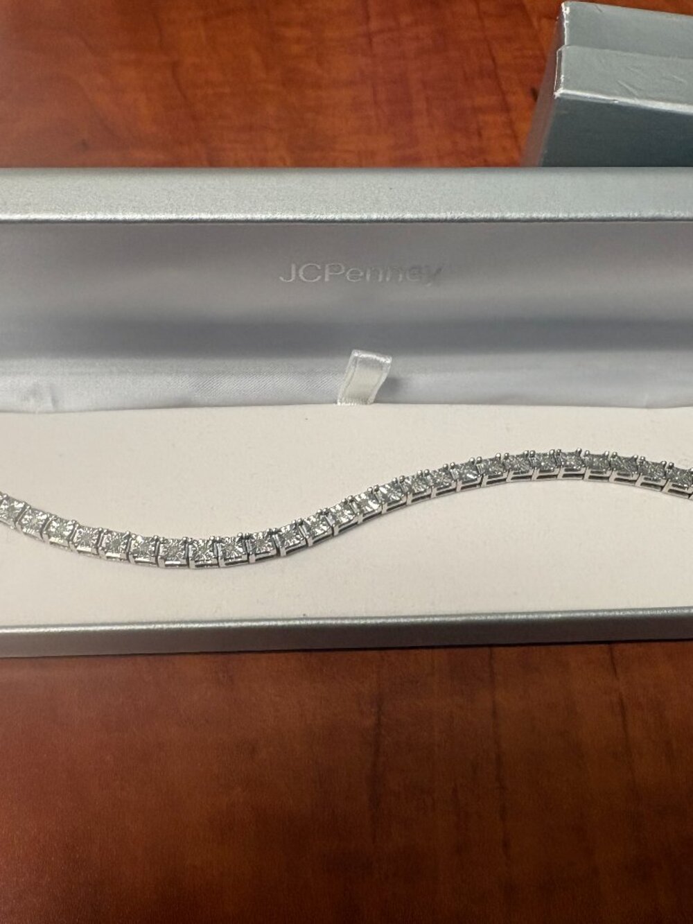Tennis Bracelet (Stunning)